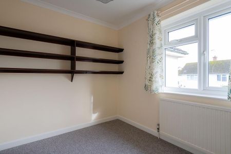 3 bedroom semi-detached house to rent - Photo 5