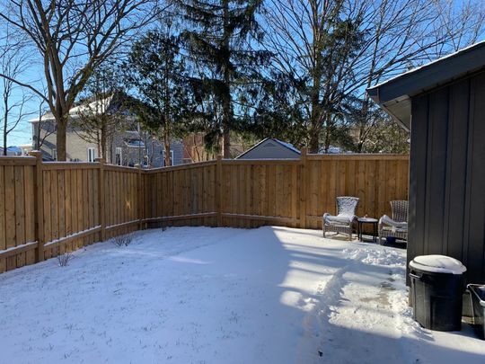 For Lease - 30 Westminster Circle, Barrie, Ontario - Photo 1