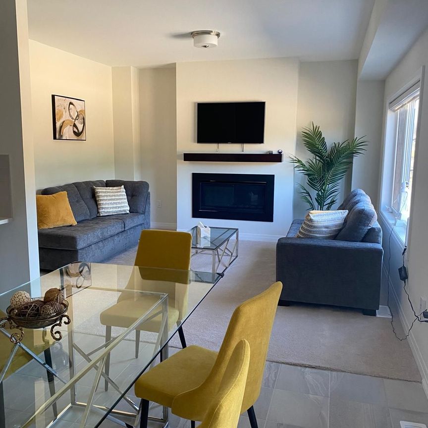 For Lease - 3034 Sandy Acres Avenue, Severn, Ontario - Photo 1