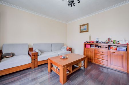 For Lease - Main 438 Marybay Crescent, Richmond Hill, Ontario - Photo 2