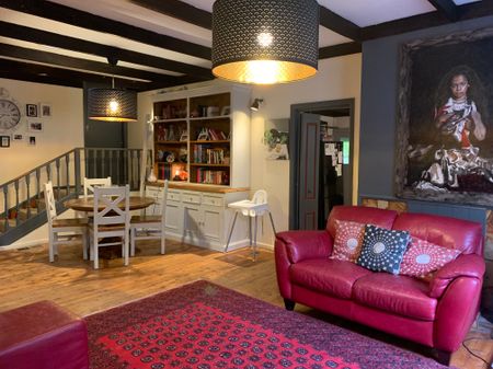 Great Location - Photo 2