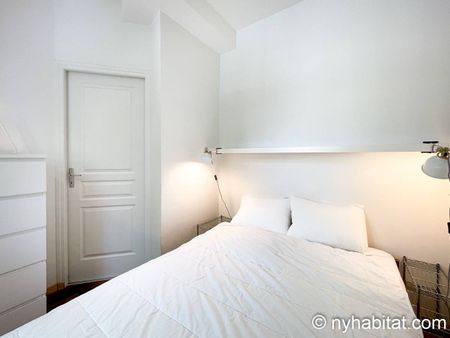 Logement à Paris, Location meublée - Photo 2