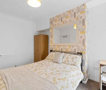 College Road, Keyham, Plymouth, PL2 - Photo 2