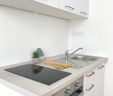 Location Appartement 1 pièce 21m² ROMANS SUR ISERE 26100 - Photo 2