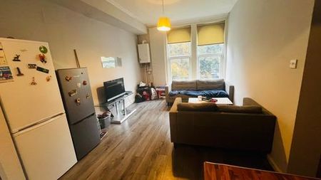 flat 2 37 St Michaels Road, Leeds, LS6 3AW - Photo 3