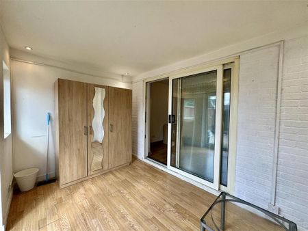 2 bedroom semi-detached house to rent - Photo 4