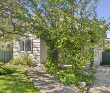 Quaint Home - Photo 1