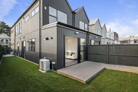 Karaka - 4 Bedrooms with 3 Bathrooms - Photo 2