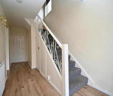 32 Orangefield Drive South, Belfast, BT5 6DL - Photo 2