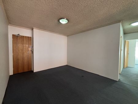 Modern Apartment in Prime West Ryde Location - Photo 5