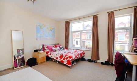 4 Bedroom Property - Photo 2