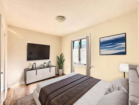 2452 Kaladar Avenue, Billings bridge - Alta Vista, Ottawa, ON - Photo 4