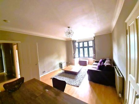 Greystoke Lodge, Hanger Lane, London W5 - Photo 2