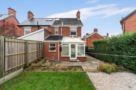 45 Irwin Crescent, BT4, Belfast - Photo 3