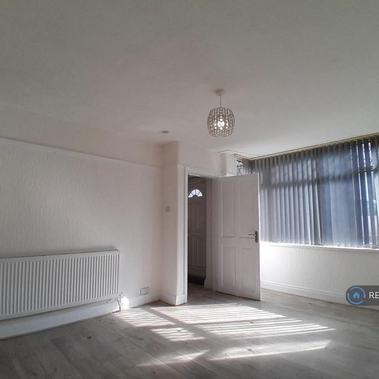 3 bedroom terraced house to rent - Photo 1