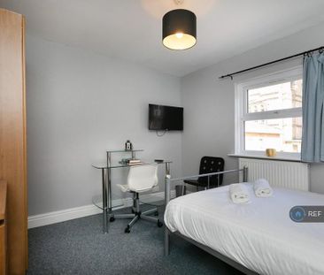 1 bedroom in a house share to rent - Photo 5