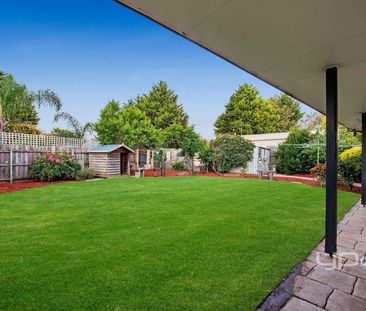 2 Padstowe Court, CRAIGIEBURN - Photo 5