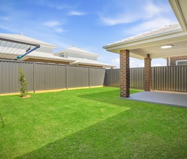 Stunning Brand New 4-Bedroom Home for Rent in Oran Park - Photo 3