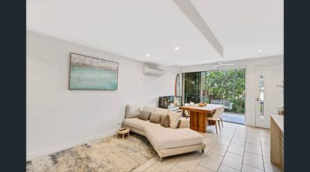 Stylish 3-Bedroom Townhouse in Brightwater! - Photo 5