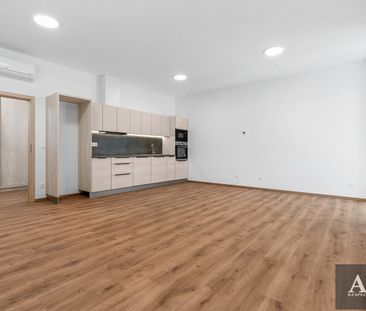 Pronájem bytu 1+kk 45 m² - Photo 1