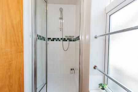 Charnwood Grove, West Bridgford, NG2 - Photo 1