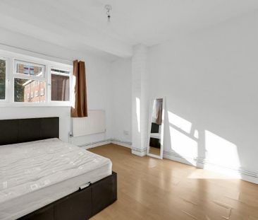 3 bedroom flat to rent - Photo 6