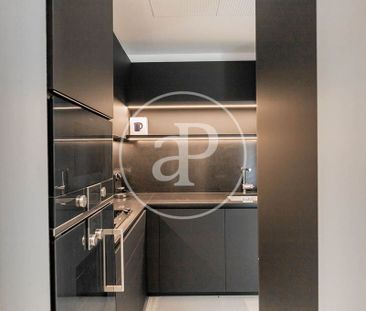 2 bedroom luxury Flat for rent in Barcelona, Spain - Photo 2