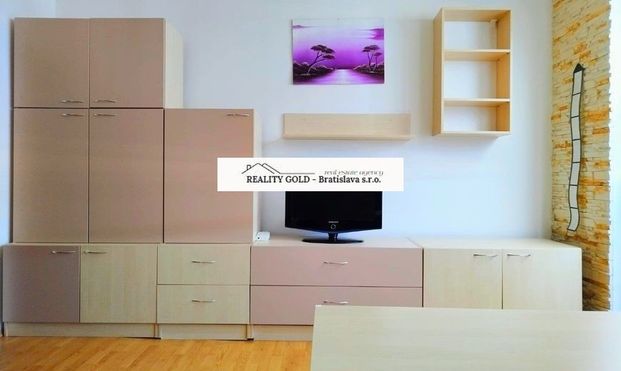 prenájom BEŇADICKÁ - Petržalka - zariadený , voľný !! - Photo 1