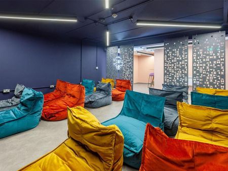 1 bedroom in a flat share to rent - Photo 2