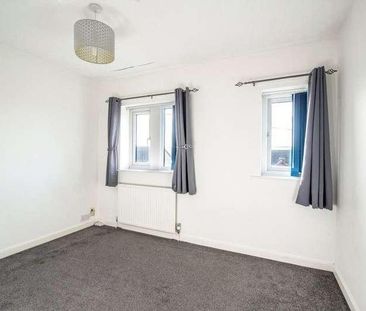 The Oval, Bingley, West Yorkshire, BD16 - Photo 3