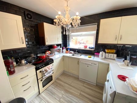 Dromcarra Avenue, Tallaght, Dublin 24 (Double Room) - Photo 4
