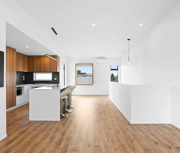 Modern Elegance in the Heart of Hamilton - Photo 1