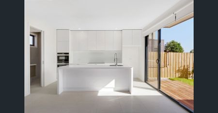 Spacious & Stylish Family Living - Photo 2