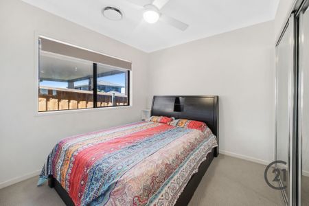 Ideal Family Living! - Photo 4