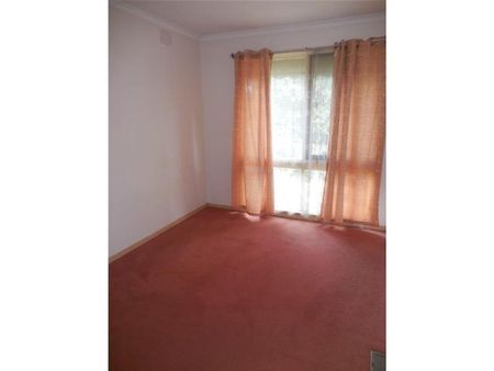 47 Charles Green Avenue, Endeavour Hills - Photo 5