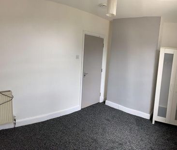 1 bedroom in a house share to rent - Photo 6