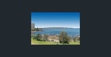 Harbour front apartment set in prized location - Photo 3