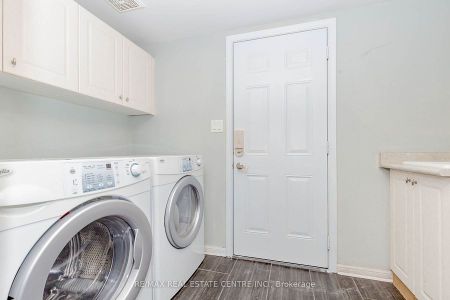 For Lease - 299 Dymott Avenue, Milton, Ontario - Photo 4