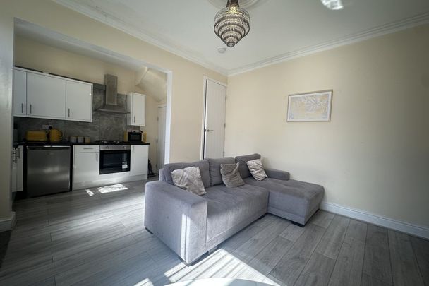 Ashton Mount - Photo 1