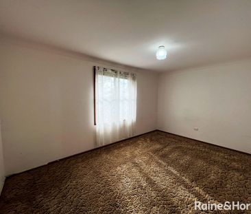 Spacious three bedroom home - Photo 1