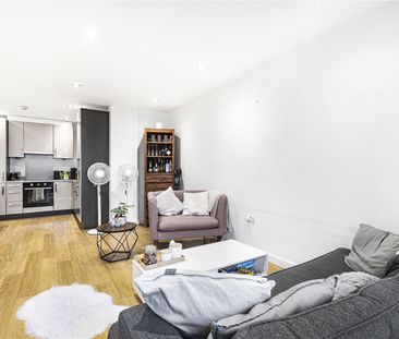 Salton Square, London, E14 7GL - Photo 4