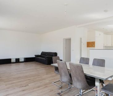 3 bedroom detached house to rent - Photo 3