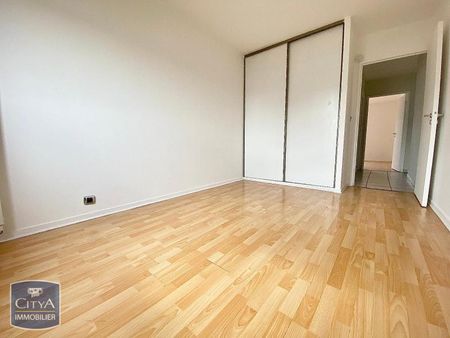 Location Appartement 3 pièces 69m² PUTEAUX 92800 - Photo 3