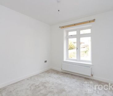4 bedroom detached house to rent - Photo 3