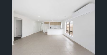 Spacious Four-Bedroom Home with Modern Comforts - Photo 3