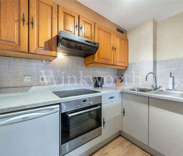 Britten Close, London, NW11 - Photo 1