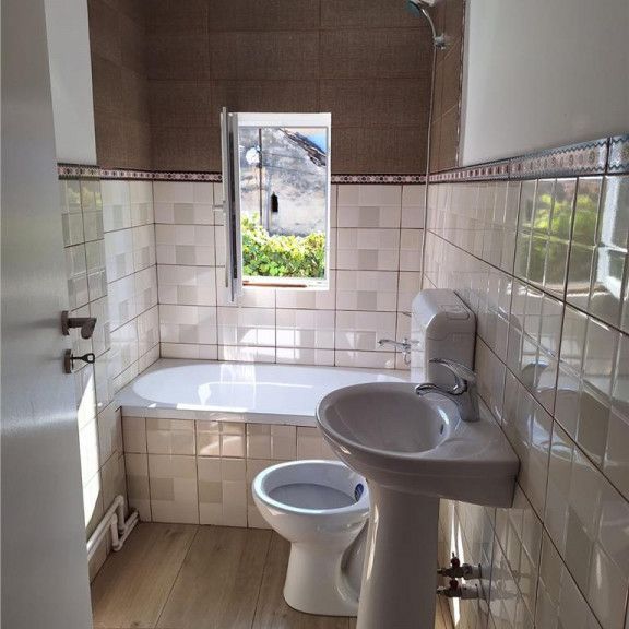 Casa de inchiriat, rezidential spatiu birouri, Ghimbav-Cent - Fotografie 1