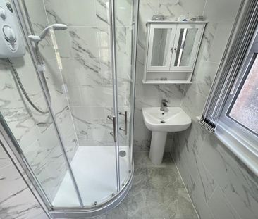 1 bedroom house of multiple occupation to rent - Photo 6
