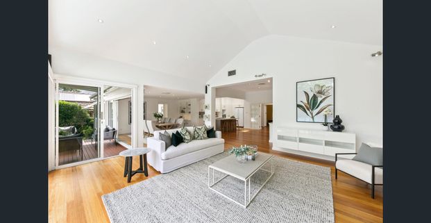Prestigious family residence in East Lindfield - Photo 1