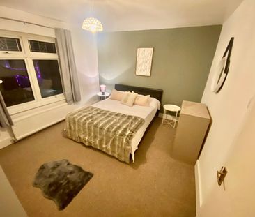 Liverpool Road 50LIVR - Room 5 - Photo 2